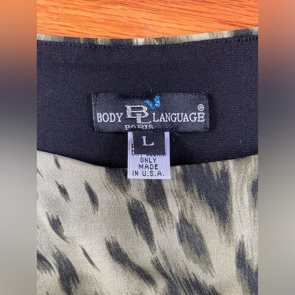 Green and black Body Language Dress - Picture 6 of 8